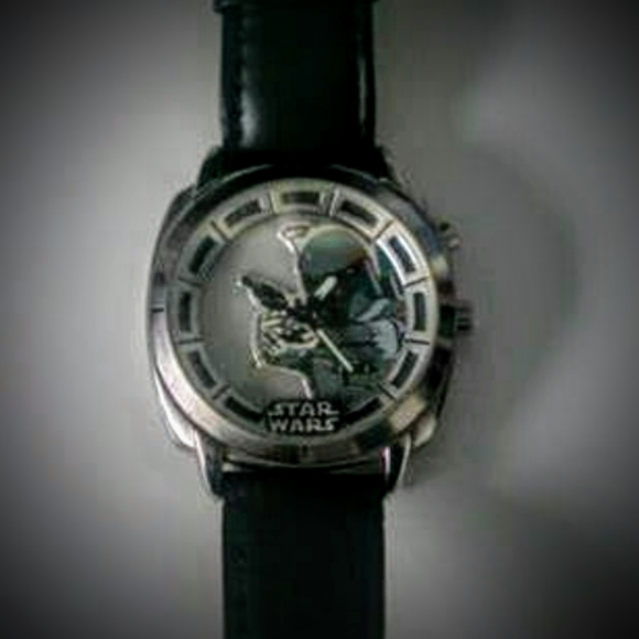 Fossil Limited Edition Silver Star Wars Boba Fett Watch - Picture 3 of 3